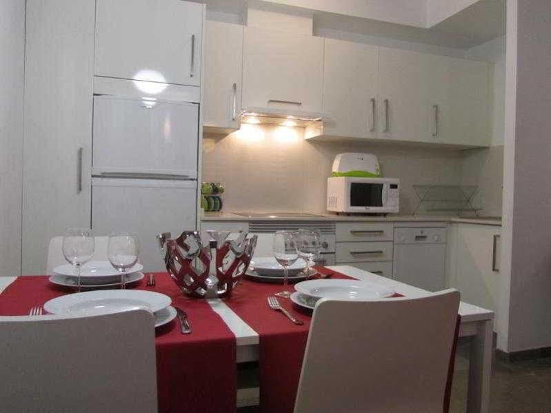 Living Valencia Apartments - Merced Eksteriør bilde